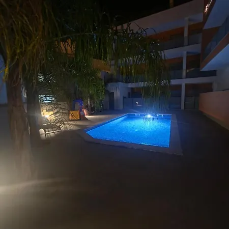 Algarve Coast Haven דירה